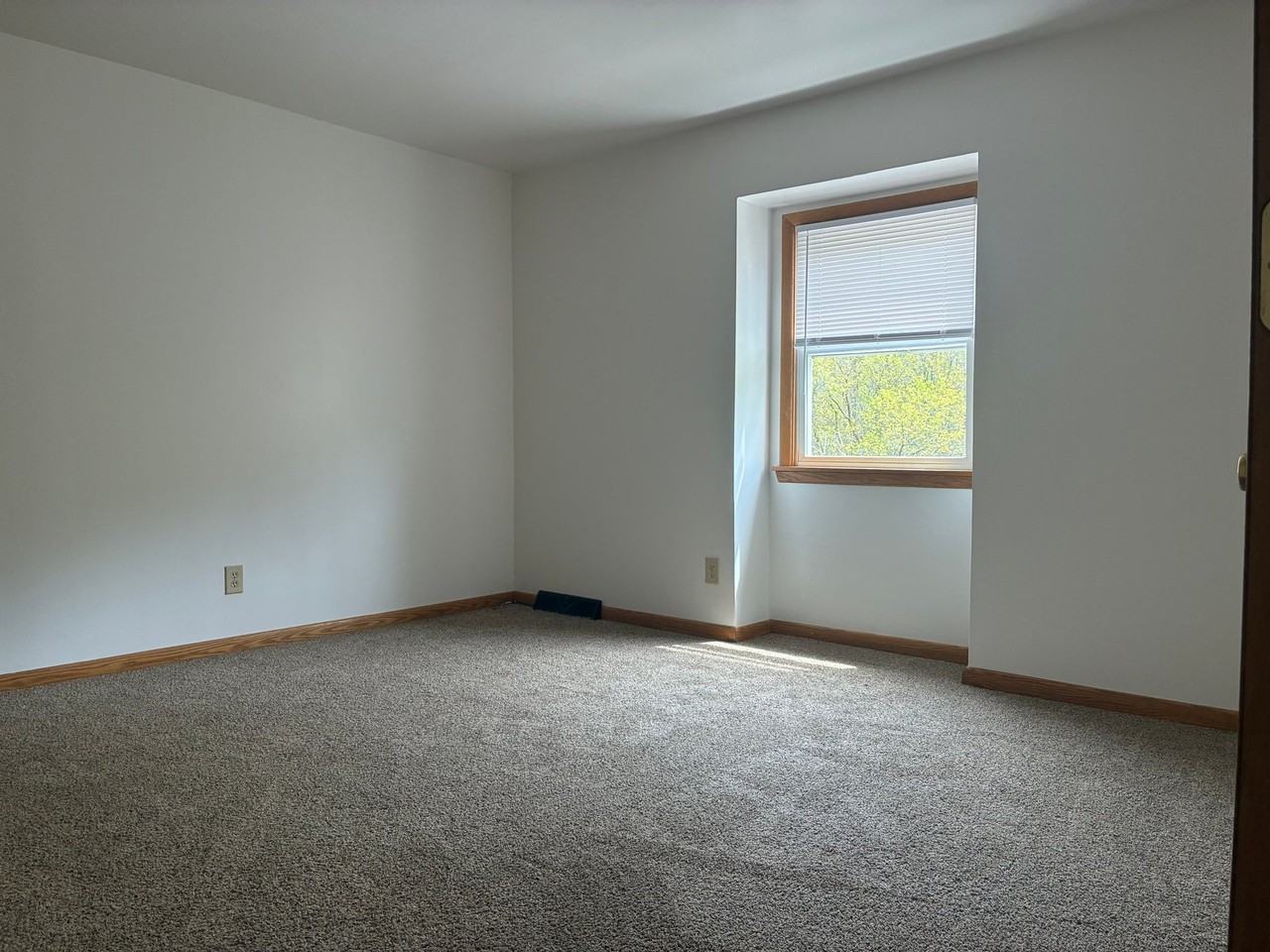 745 E Grandview Blvd - Photo 6 of 7