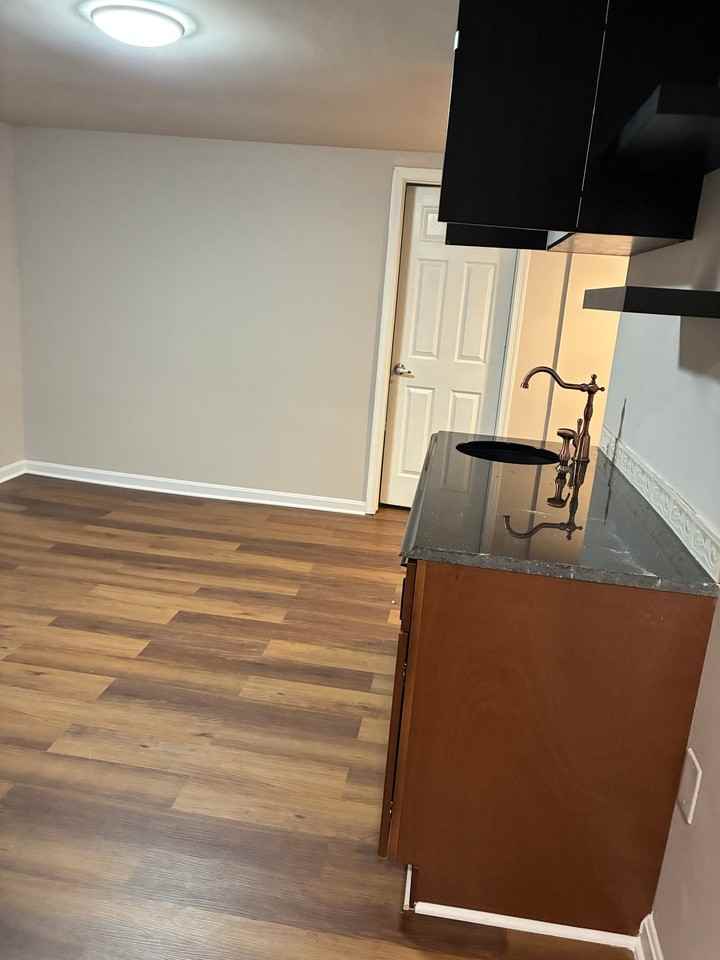 15087 Holleyside Dr - Photo 2 of 6