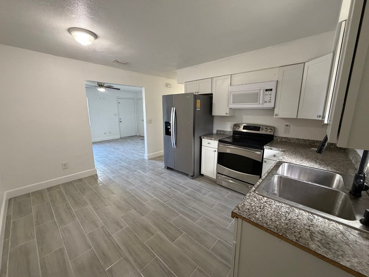 564 N Wayman St #564 - Photo 3 of 20