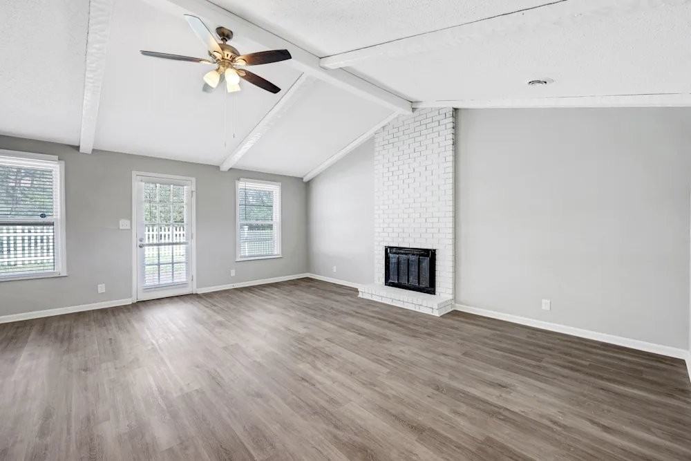 116 Lake Terrace Cir - Photo 2 of 17