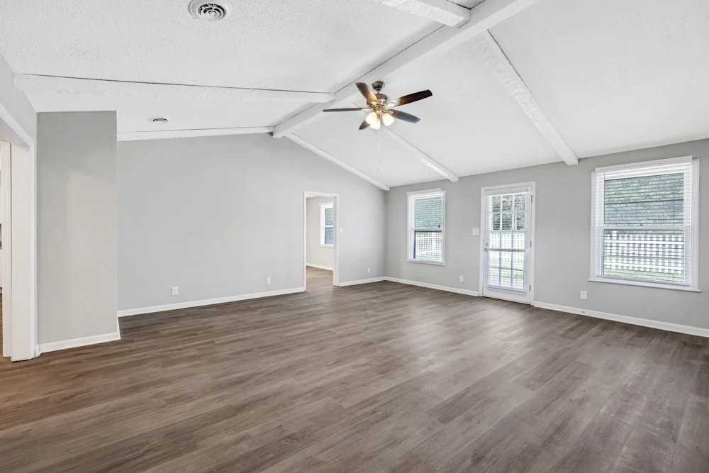 116 Lake Terrace Cir - Photo 4 of 17