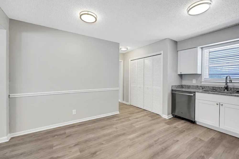 116 Lake Terrace Cir - Photo 6 of 17
