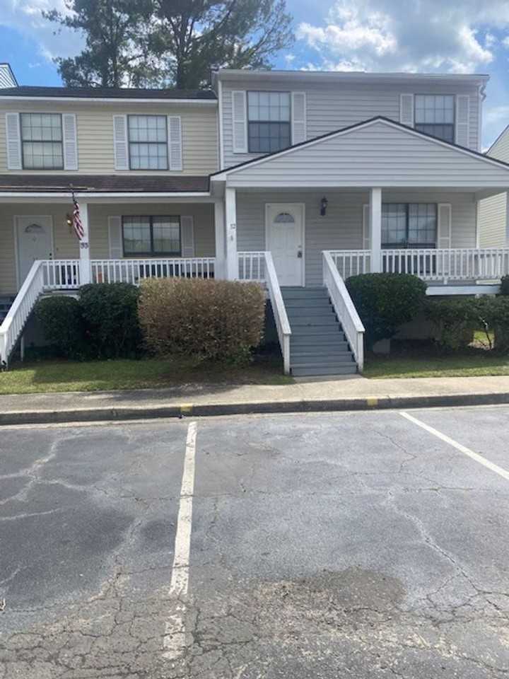 912 Pineland Ave #32