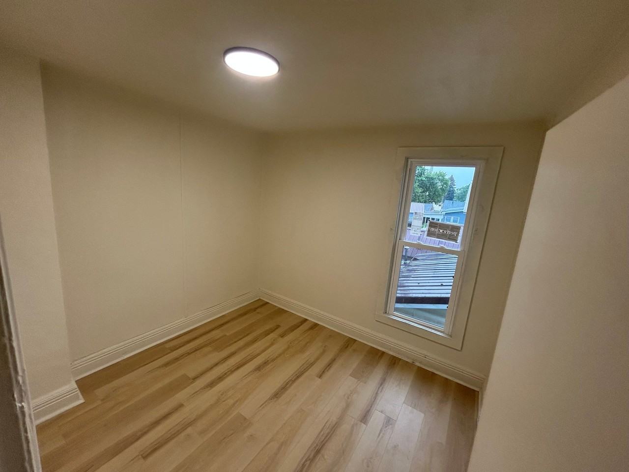 232 Ferris St #4 - Photo 6 of 7