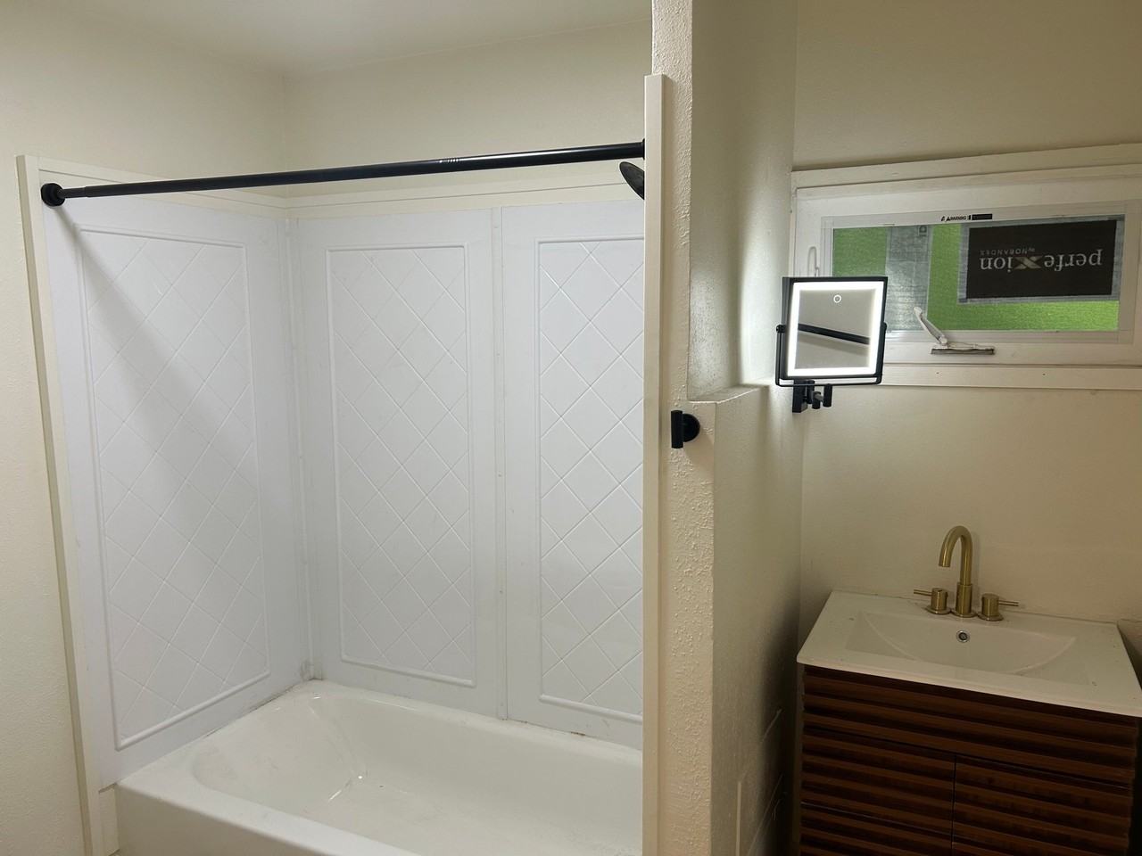 232 Ferris St #4 - Photo 7 of 7