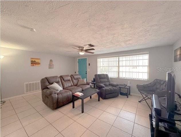 7924 Halsey Dr - Photo 4 of 16