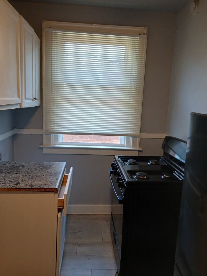 433 W Savannah St - Photo 3 of 11