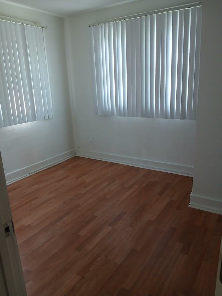 433 W Savannah St - Photo 4 of 11