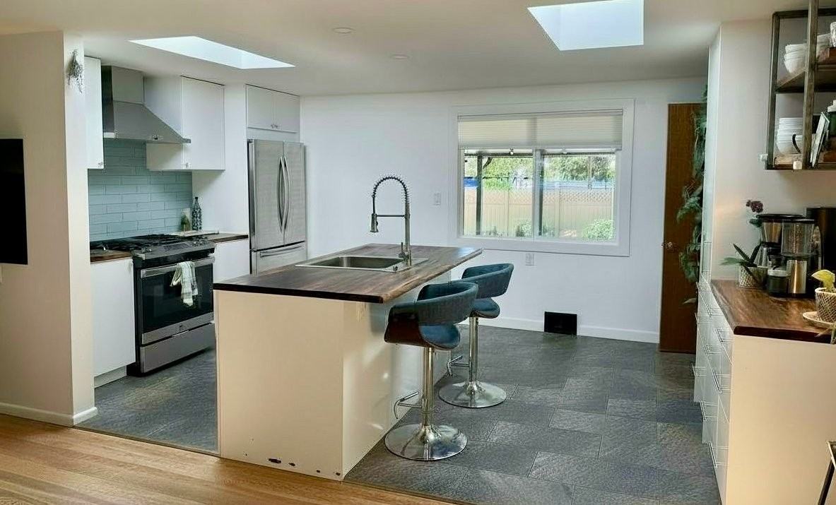 1251 Aspen St - Photo 2 of 11