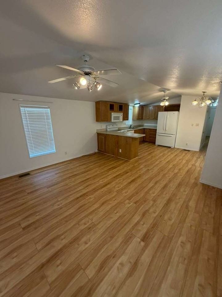 13790 E 53rd Ln - Photo 4 of 12