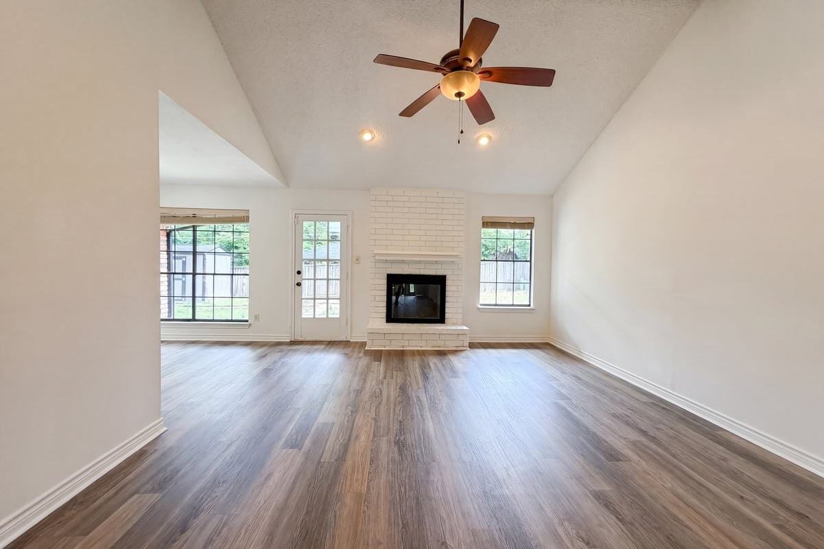 5719 Stage Line Dr - Photo 2 of 10