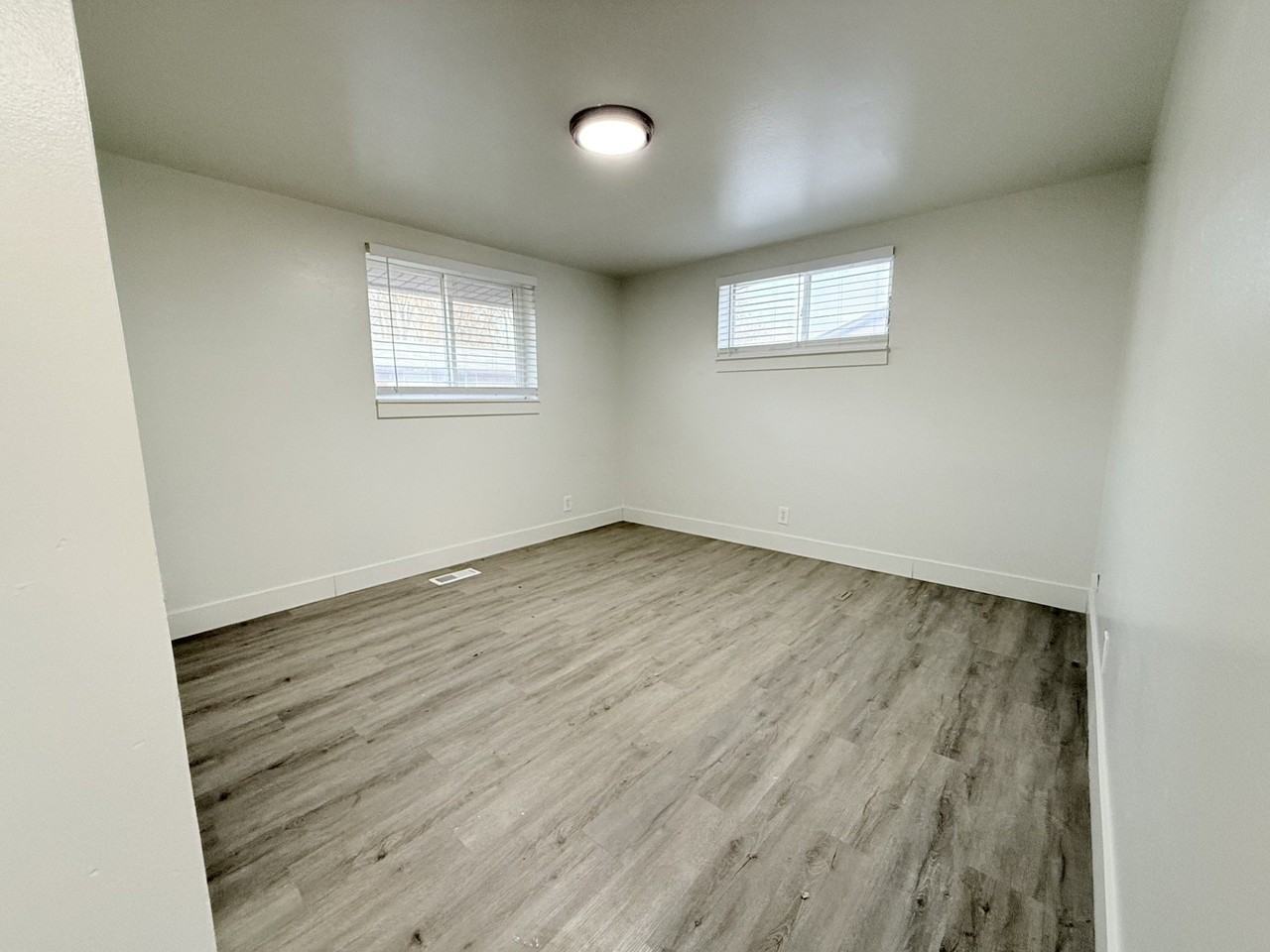 3440 S St #15 - Photo 5 of 8