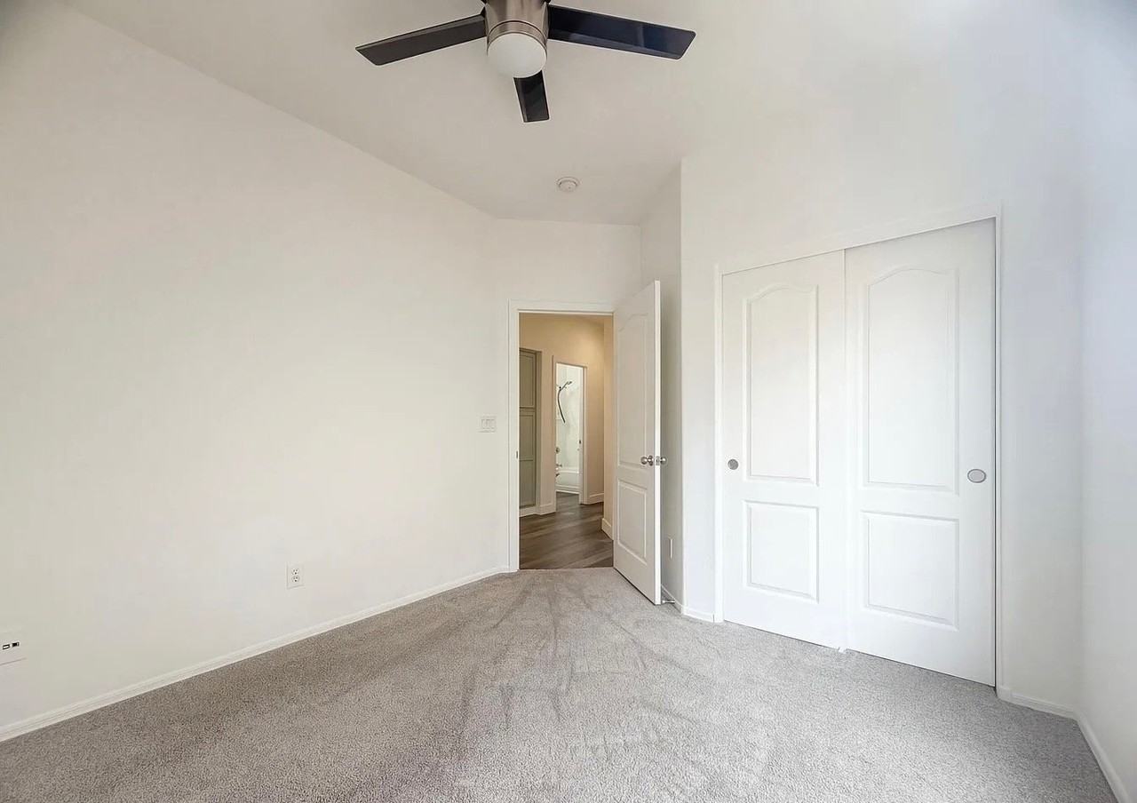 114 E Bernie Ln - Photo 5 of 15