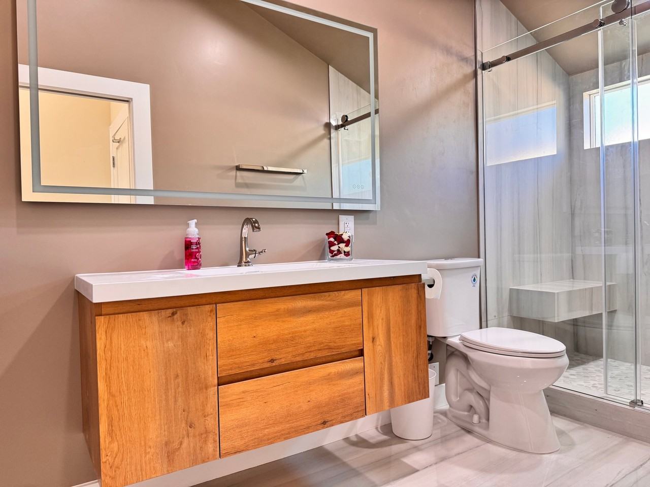 323 Amberwick Ln #B - Photo 3 of 9