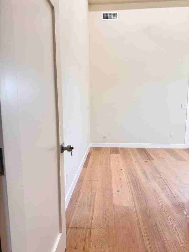 323 Amberwick Ln #B - Photo 5 of 9