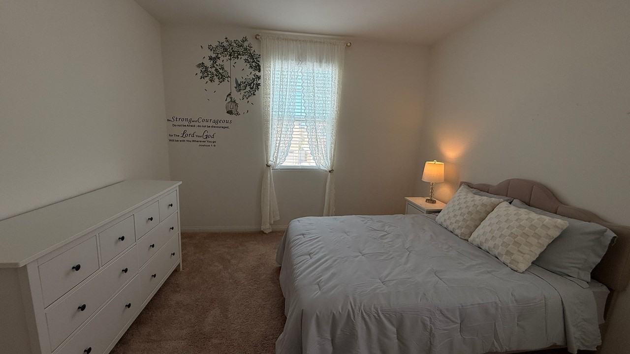34156 Helenium St - Photo 3 of 9