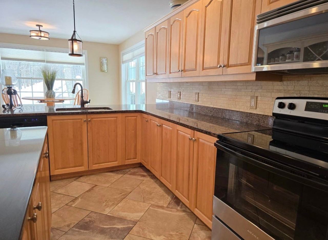 13 Sheffield Ave - Photo 4 of 8