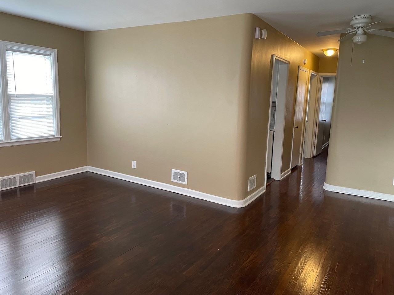 2610 Northwest Dr - Photo 3 of 12