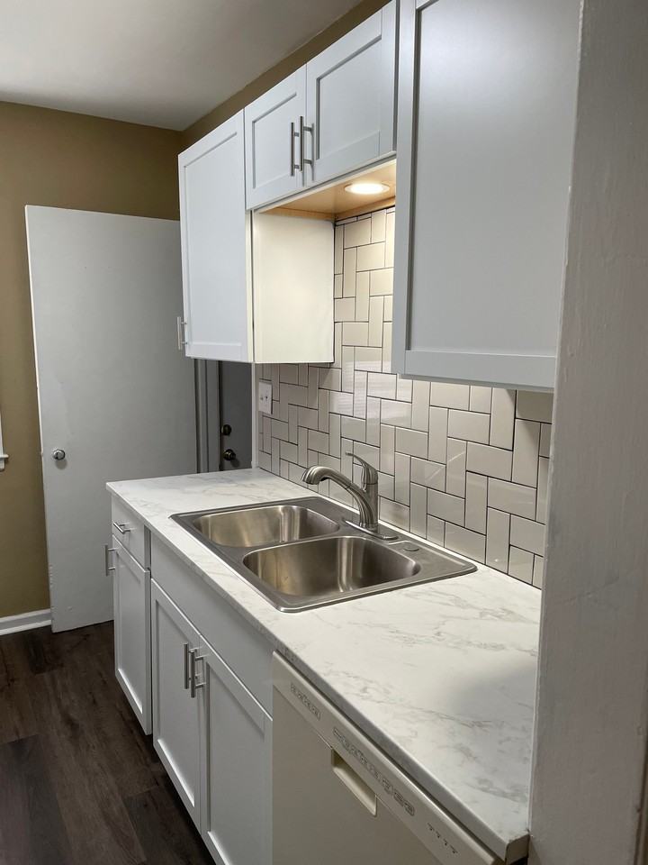 2610 Northwest Dr - Photo 6 of 12