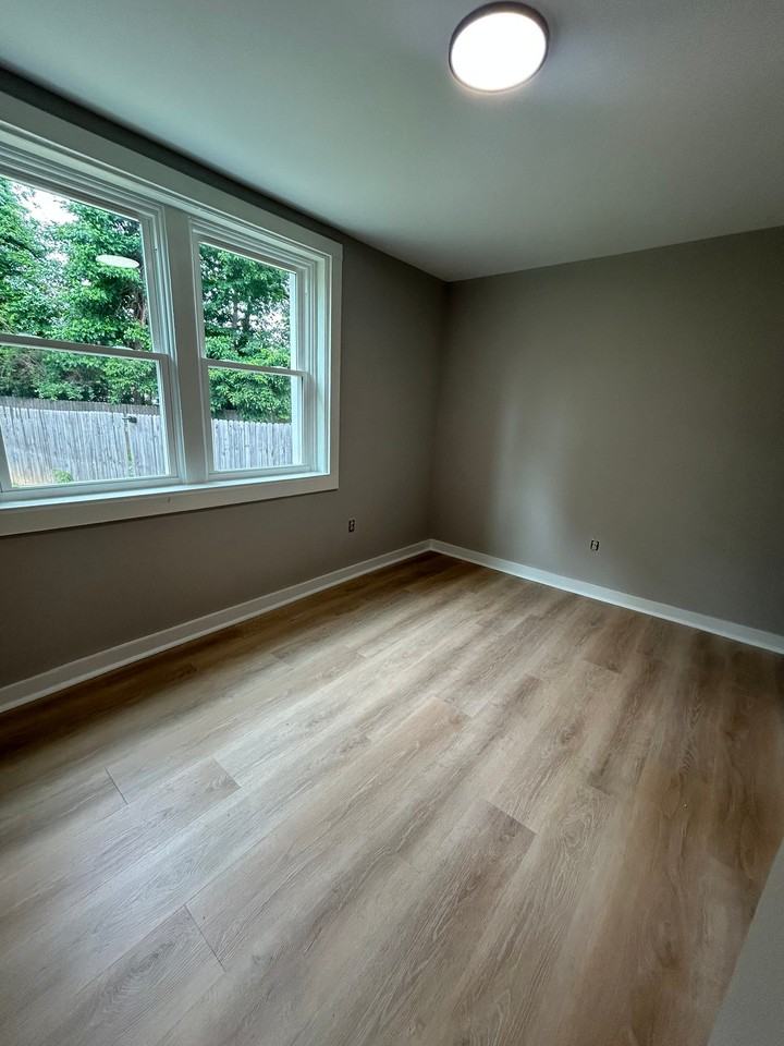 5521 Schumacher Dr - Photo 5 of 10