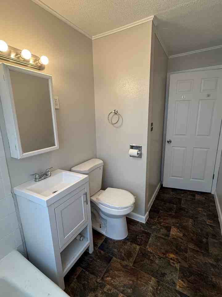 155 Frame Ave #155FRAME - Photo 7 of 15