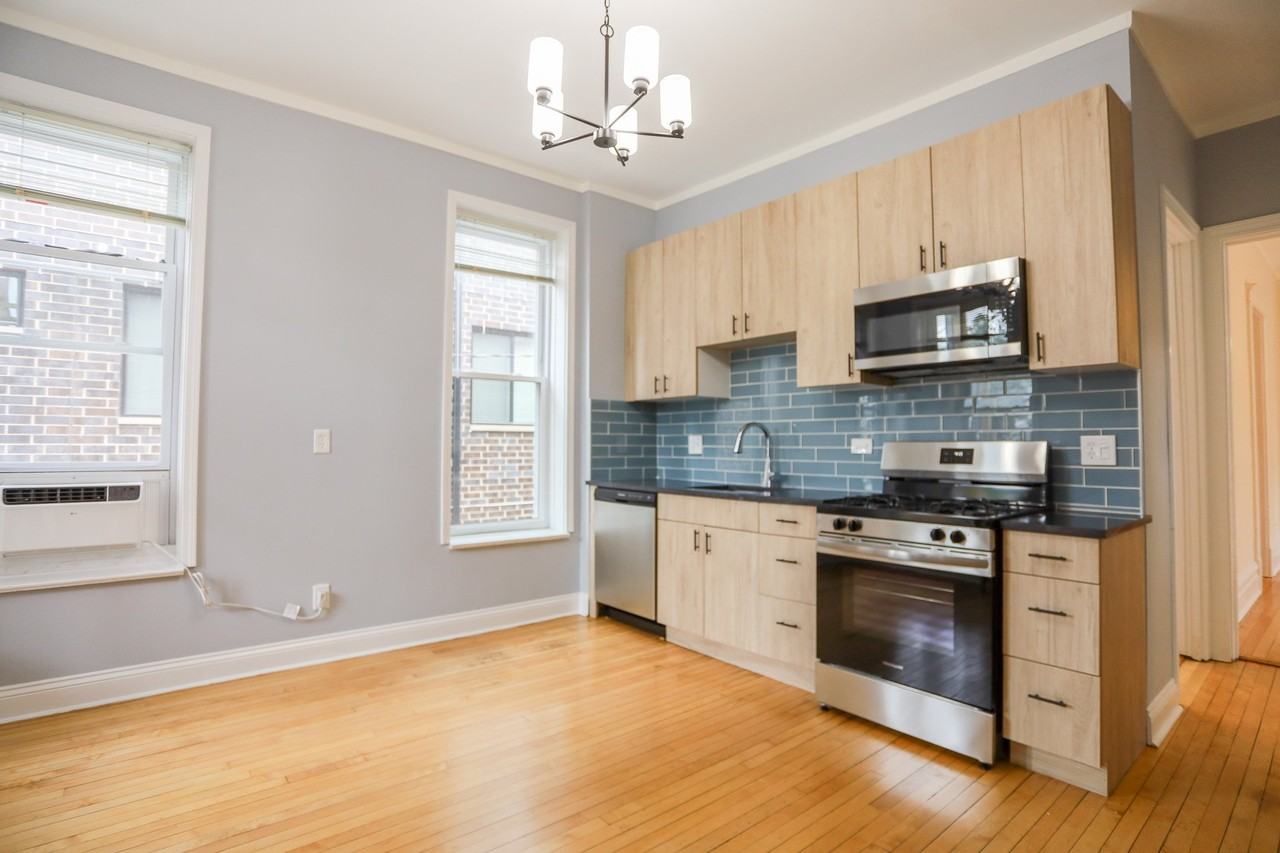 1844 W Grace St #2 - Photo 2 of 14
