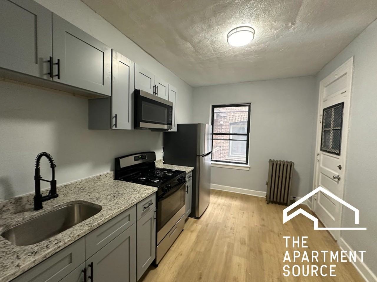 1025 E Hyde Park Blvd #2S - Photo 3 of 4