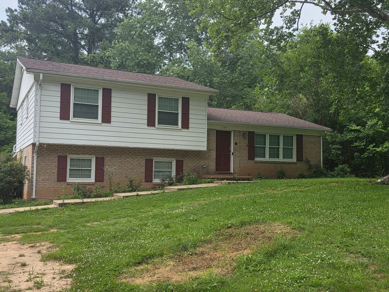 139 Old Main St