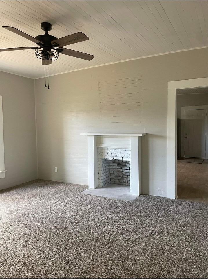 515 Northridge Rd - Photo 2 of 9