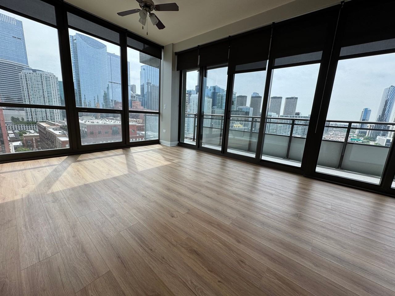 647 W Wayman St - Photo 2 of 16