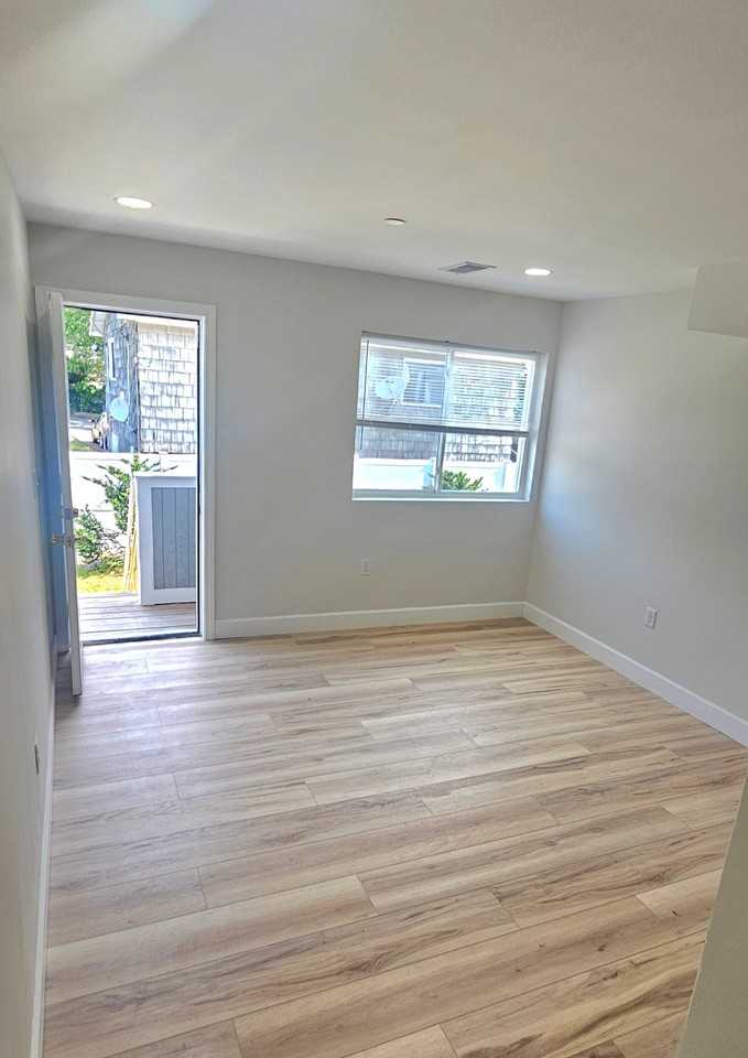 42 Warner St #B12 - Photo 6 of 16