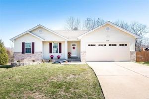 featured image of 617 Silver Maple Dr