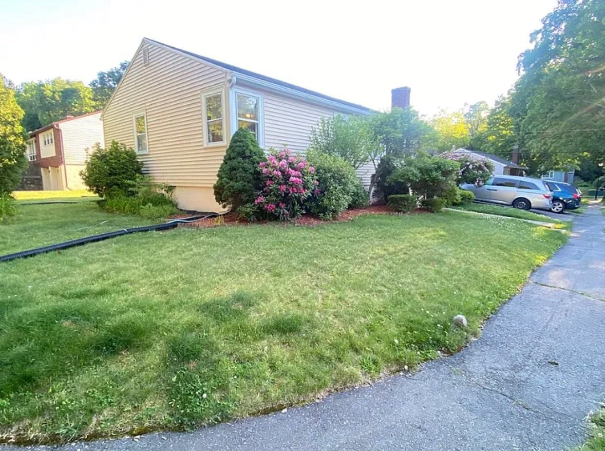 10 Pine Tree Ln - Photo 5 of 10