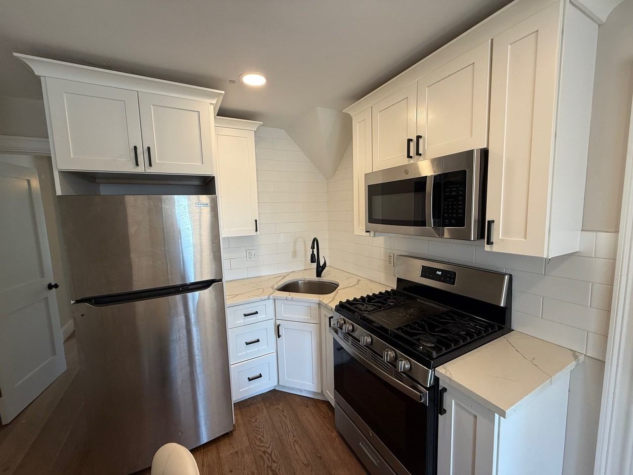 180 Dana Ave #3