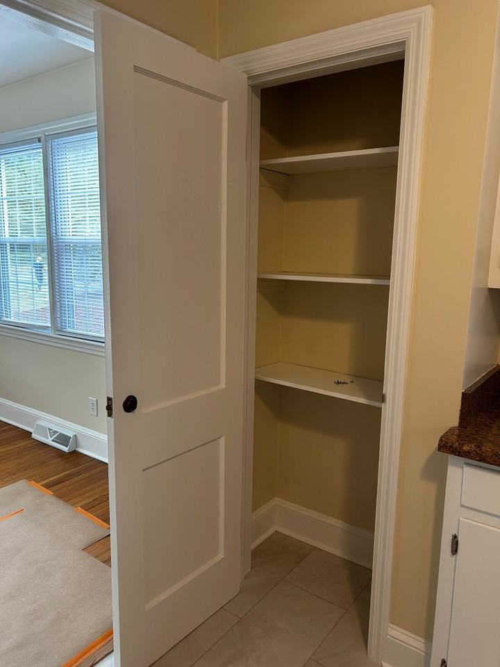 423 E Radiance Dr - Photo 7 of 20