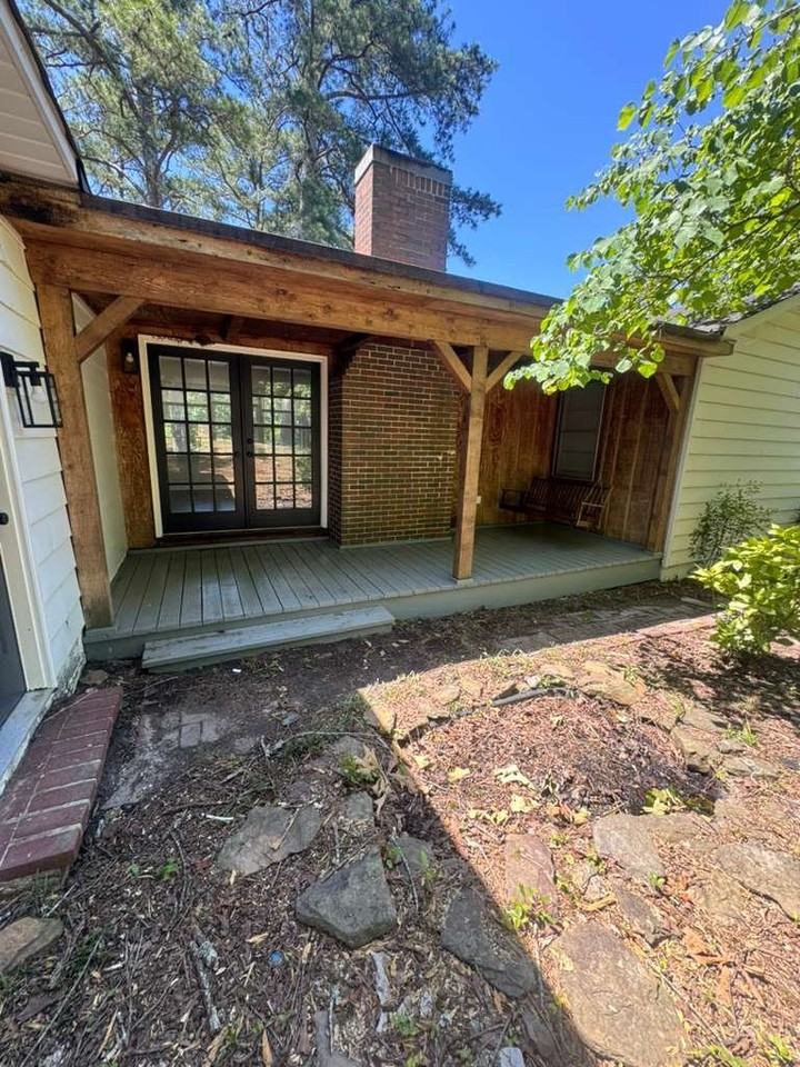 332 23rd Ave Ne - Photo 4 of 14
