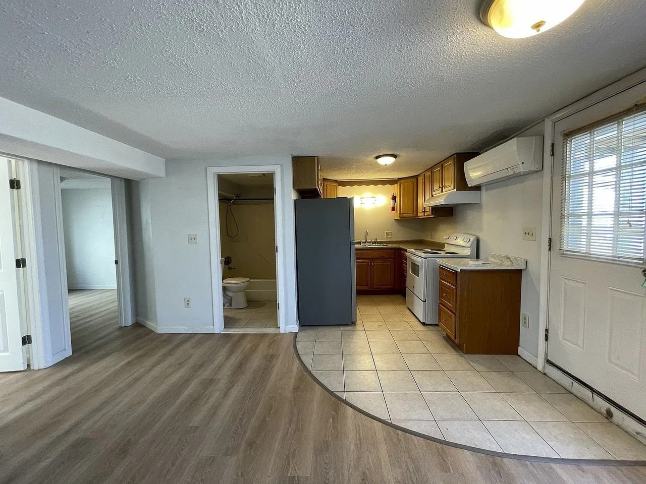 190 Ashworth Ave #1B - Photo 2 of 15
