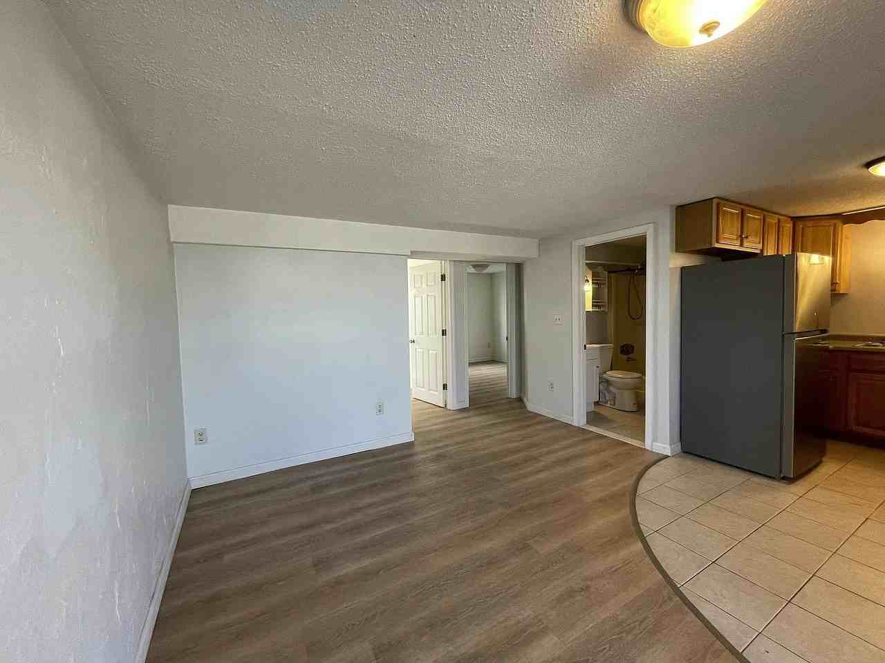 190 Ashworth Ave #1B - Photo 5 of 15