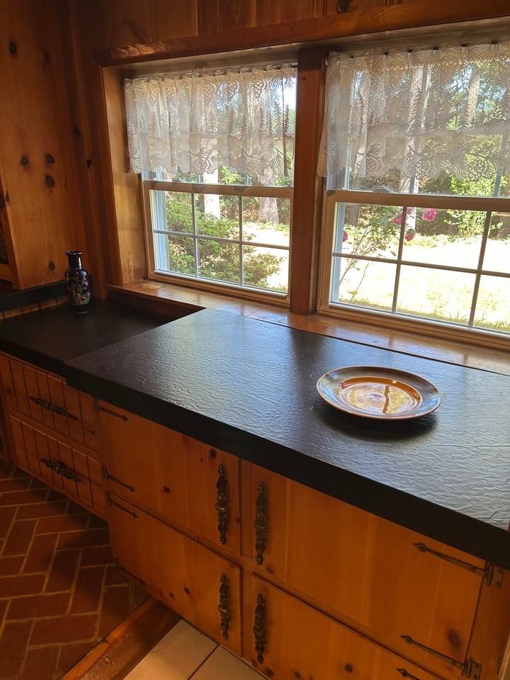 1541 Duke Rd - Photo 5 of 13