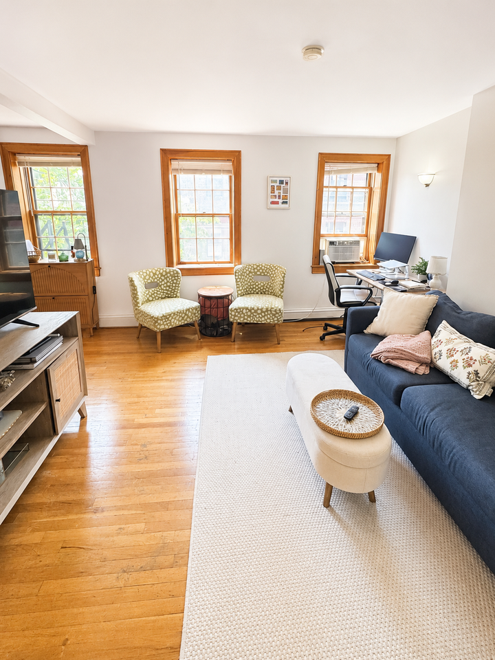 9 Winchester St #8