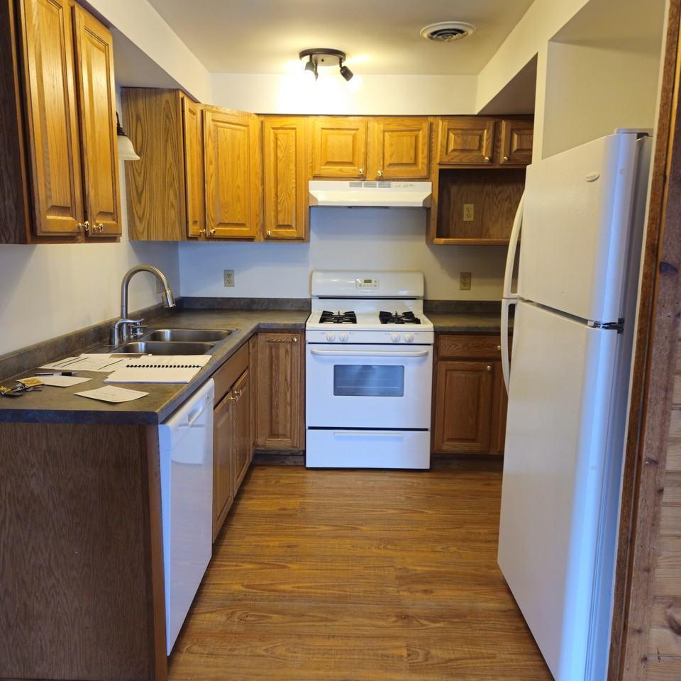 628 Sandy Beach Ct - Photo 4 of 14