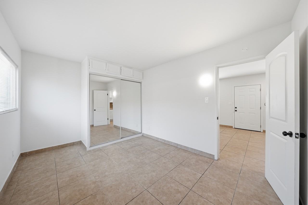 6133 Orchard Ave #B - Photo 4 of 8