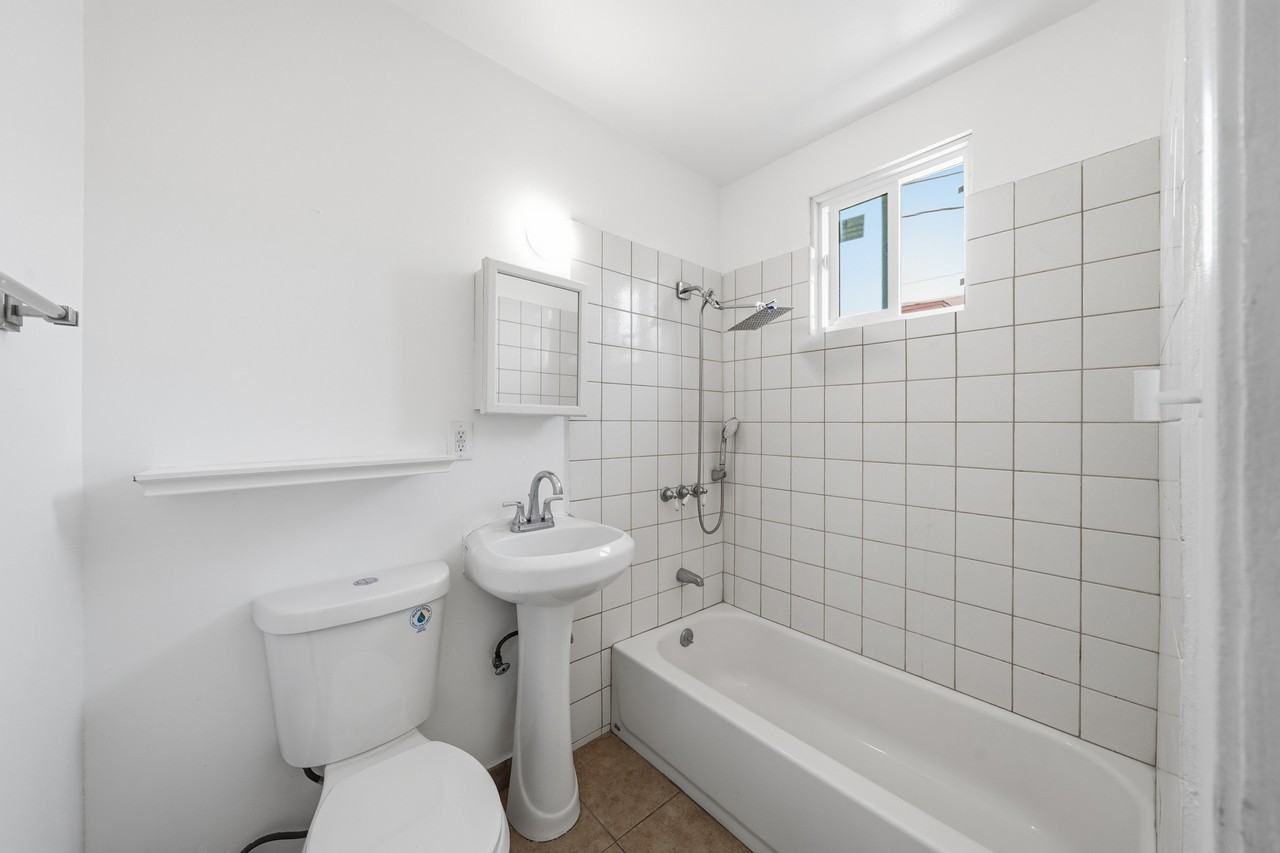 6133 Orchard Ave #B - Photo 5 of 8