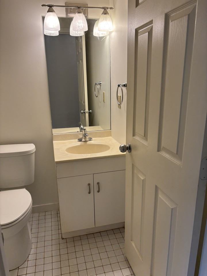 1414 Whitney Ave #G1 - Photo 6 of 16