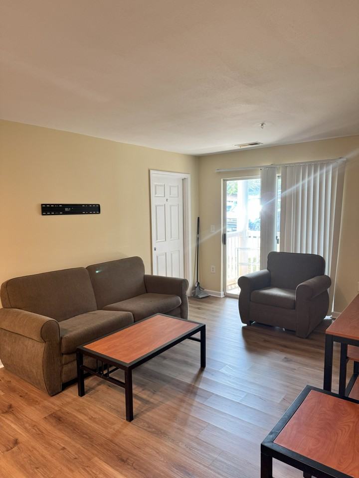 197 Yellowstone Dr #107A - Photo 3 of 18