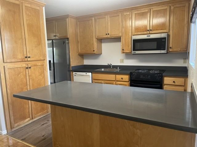 42854 Parkwood St #NA - Photo 3 of 10