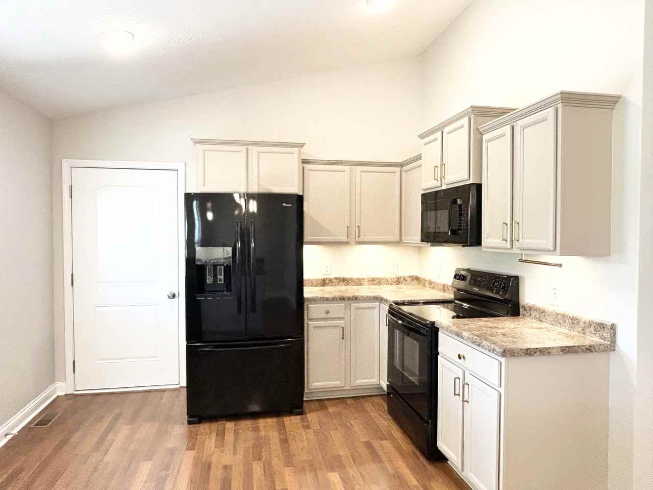 1357 Winnipeg Way #NA - Photo 4 of 15