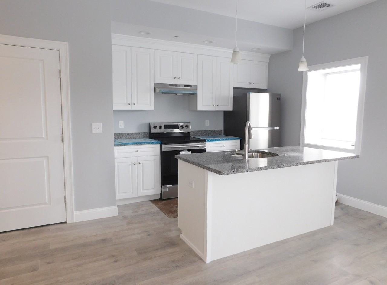 20 Milton St #104 - Photo 5 of 11