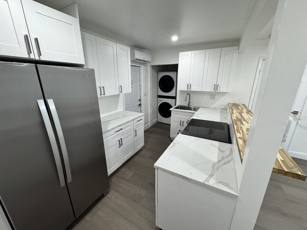 565 Ne 32nd St #2B