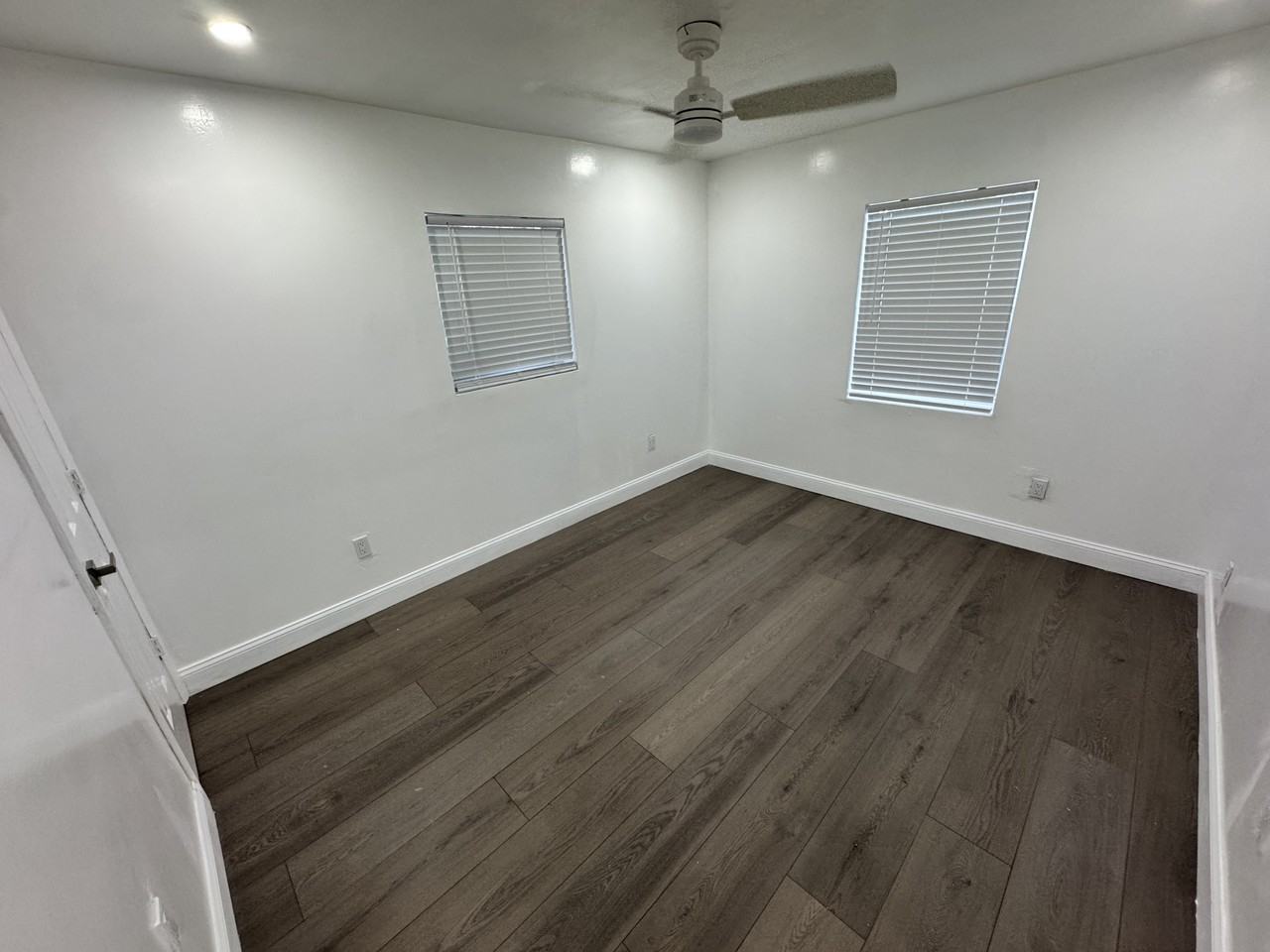 565 Ne 32nd St #2B - Photo 6 of 18